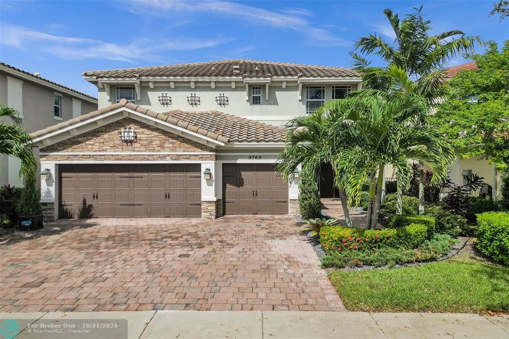 For Sale: $1,445,000 (4 beds, 4 baths, 3714 Square Feet)