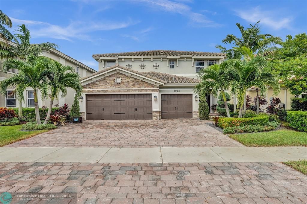 For Sale: $1,445,000 (4 beds, 4 baths, 3714 Square Feet)