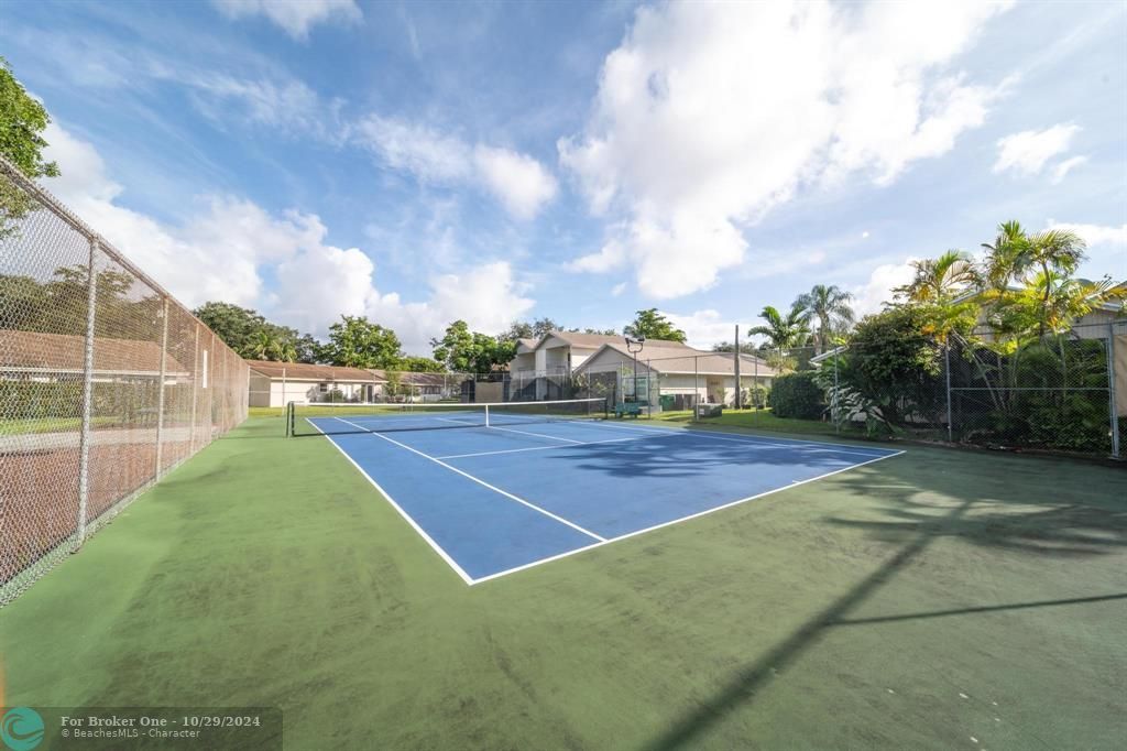 For Sale: $480,000 (3 beds, 2 baths, 1482 Square Feet)