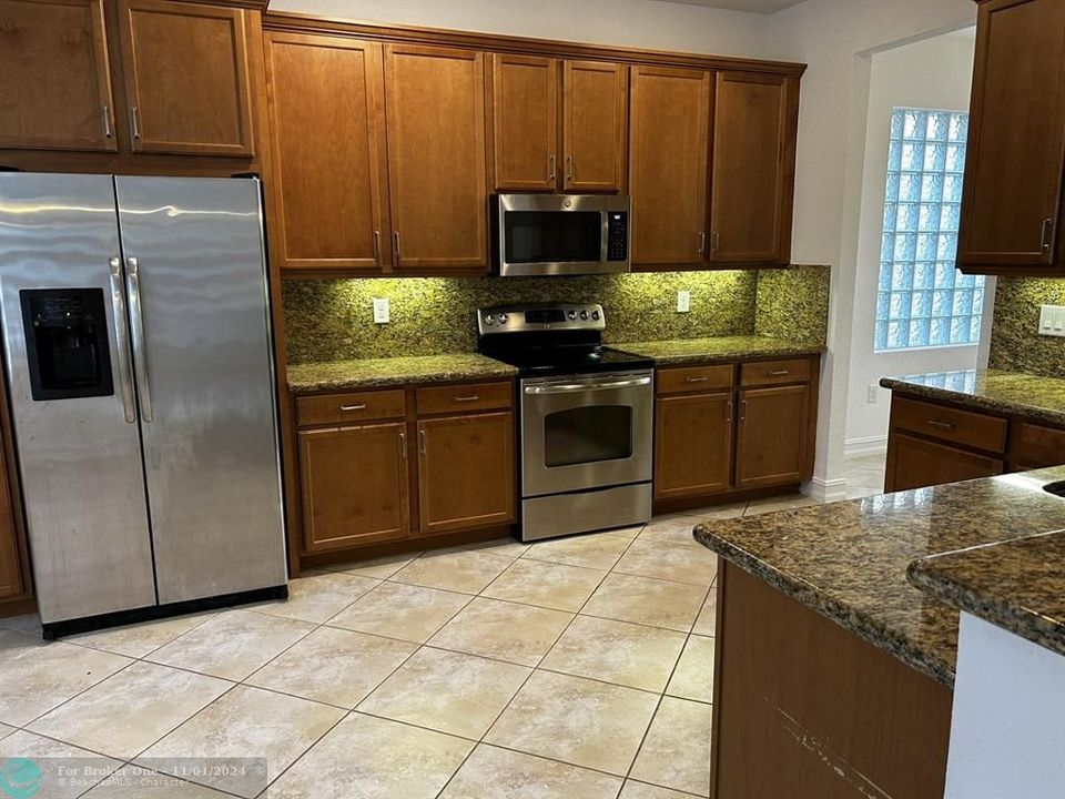 For Rent: $4,500 (4 beds, 3 baths, 2334 Square Feet)