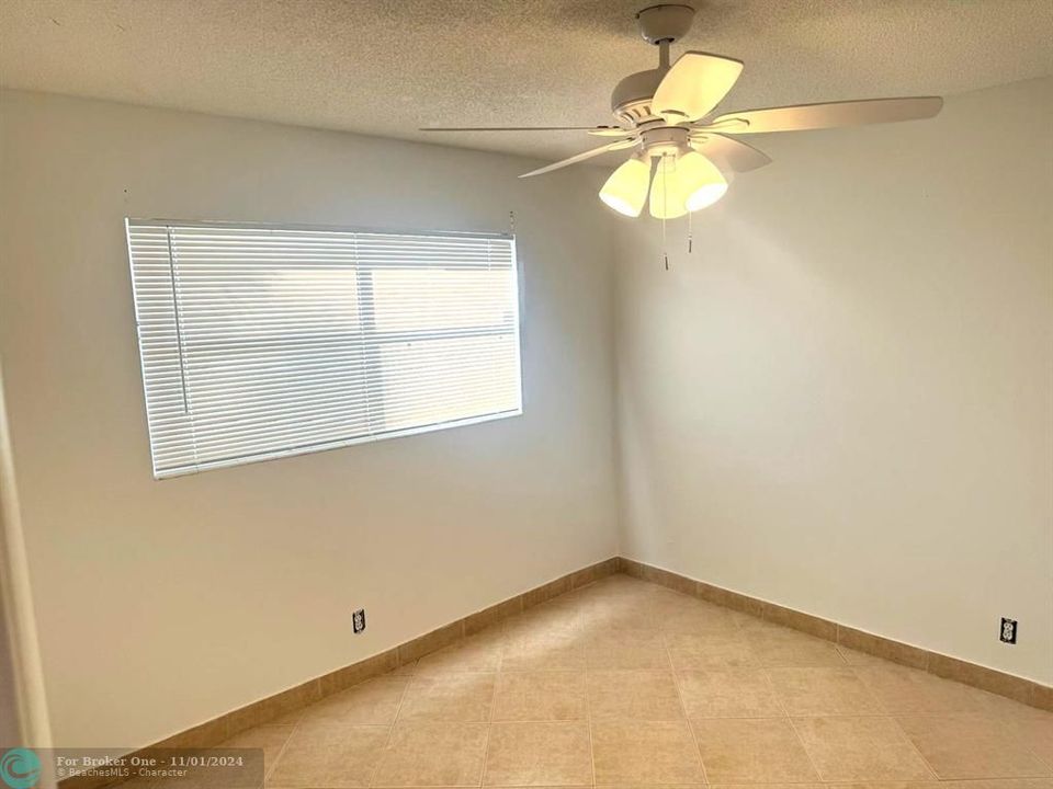 For Rent: $1,850 (2 beds, 1 baths, 840 Square Feet)