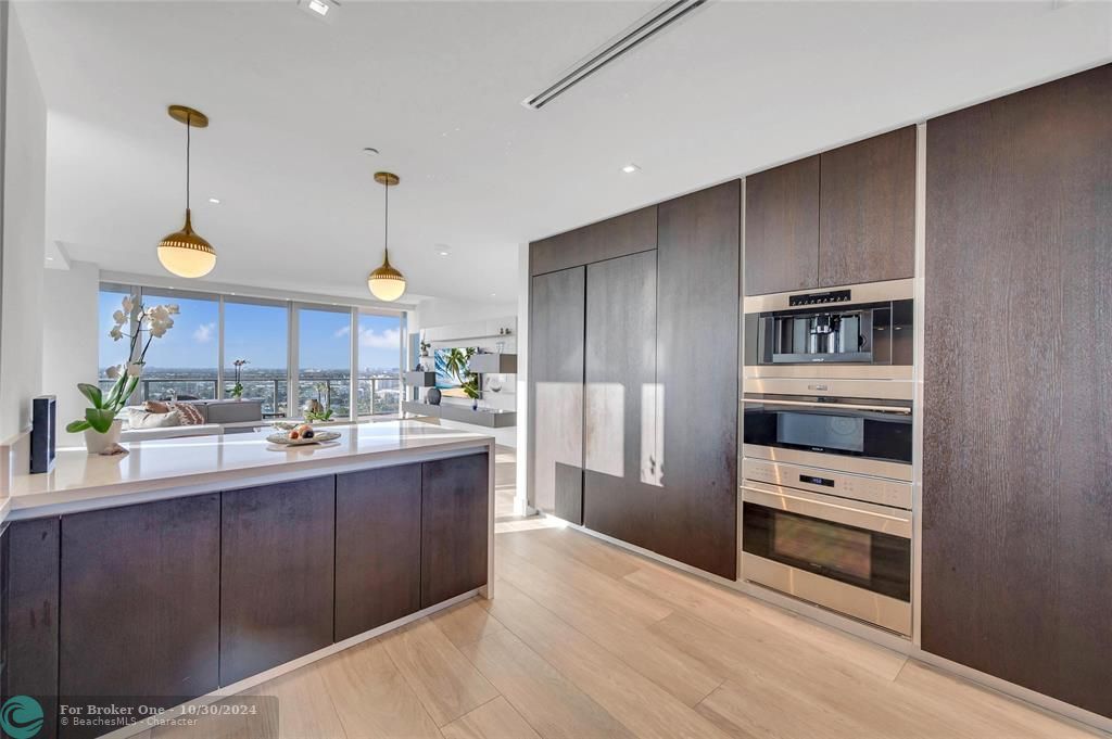 For Sale: $6,995,000 (3 beds, 4 baths, 3422 Square Feet)