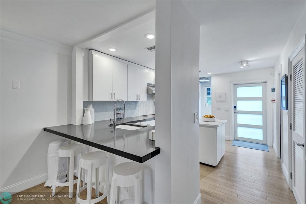 For Sale: $899,900 (2 beds, 2 baths, 1430 Square Feet)