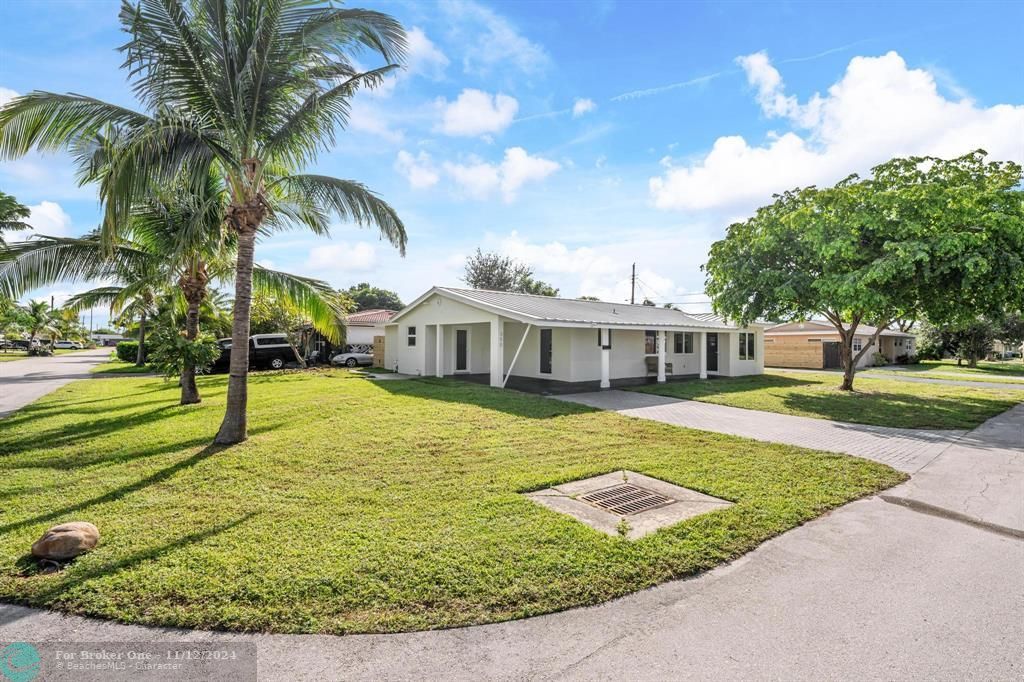 For Sale: $599,000 (3 beds, 2 baths, 1471 Square Feet)