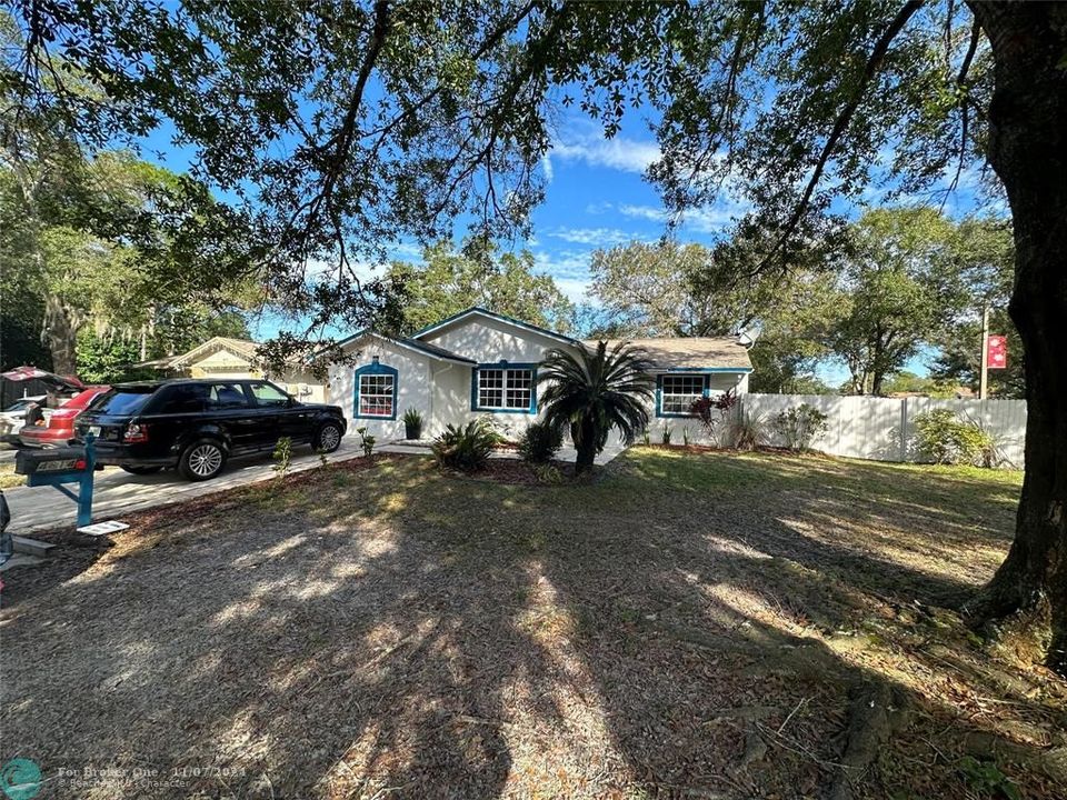 For Sale: $435,000 (4 beds, 2 baths, 1484 Square Feet)