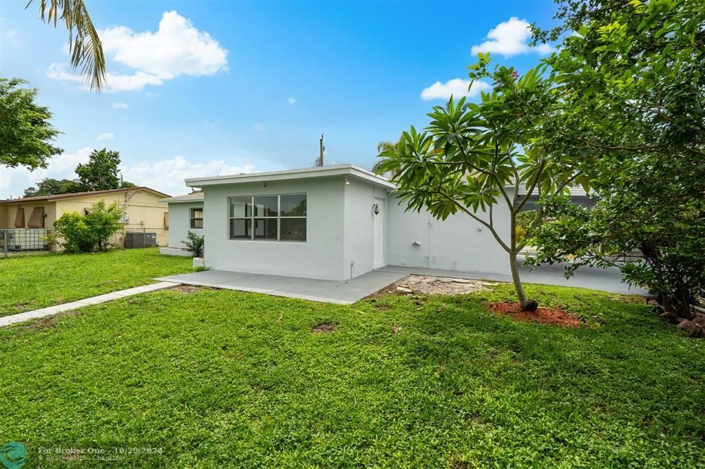 For Sale: $495,000 (4 beds, 2 baths, 1483 Square Feet)