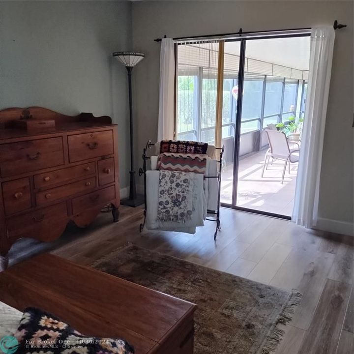 En Venta: $575,000 (3 camas, 2 baños, 1546 Pies cuadrados)