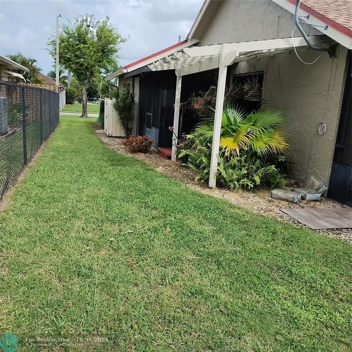 For Sale: $575,000 (3 beds, 2 baths, 1546 Square Feet)