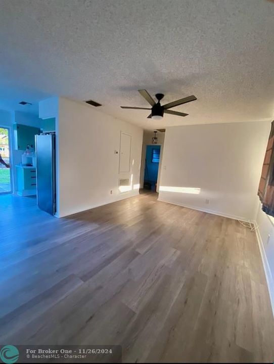 For Rent: $2,650 (3 beds, 2 baths, 1084 Square Feet)