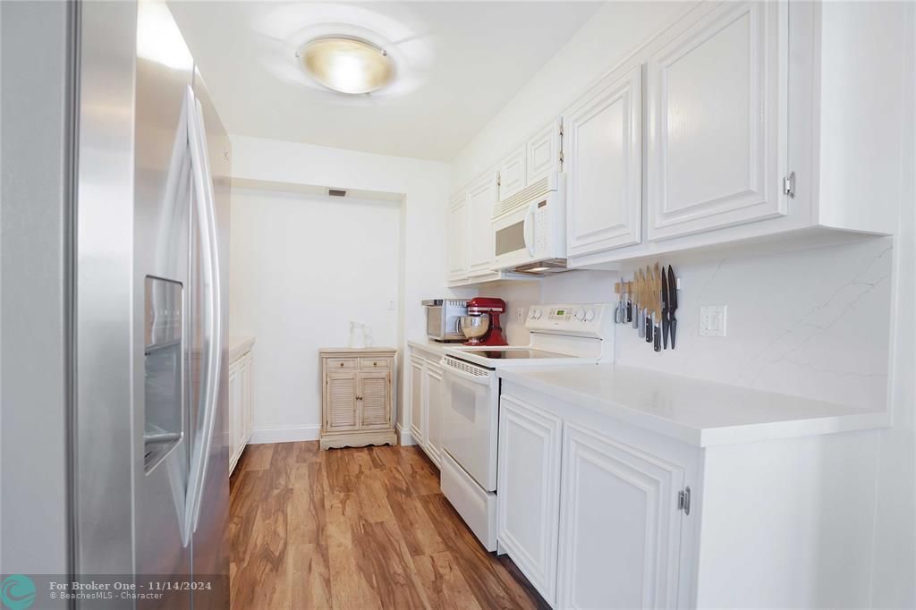 For Sale: $615,000 (1 beds, 1 baths, 1265 Square Feet)