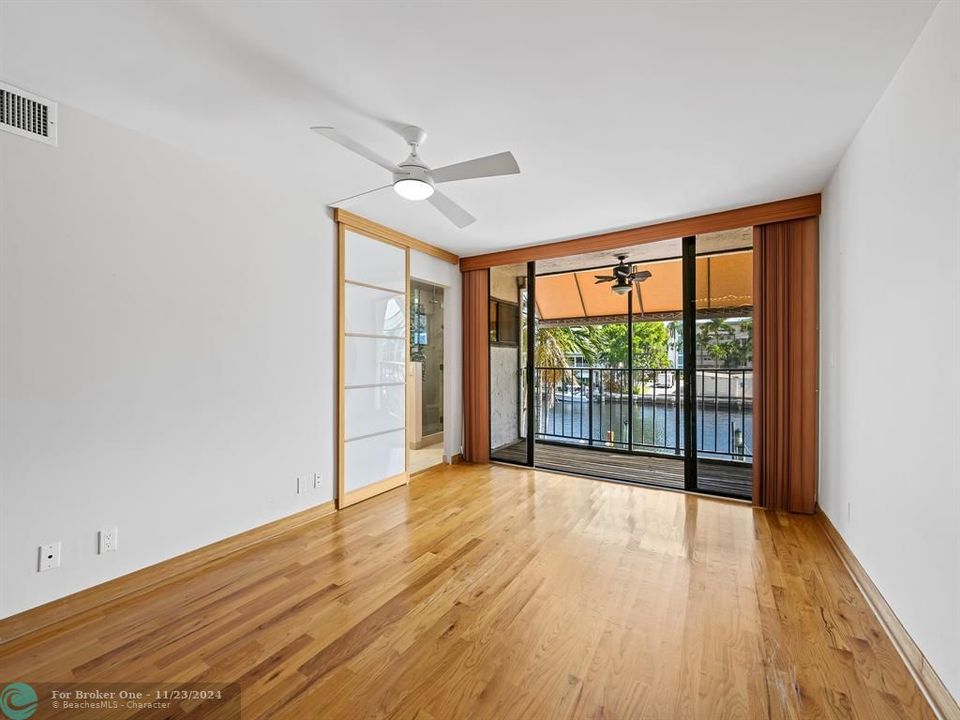 For Sale: $1,395,000 (2 beds, 2 baths, 2260 Square Feet)