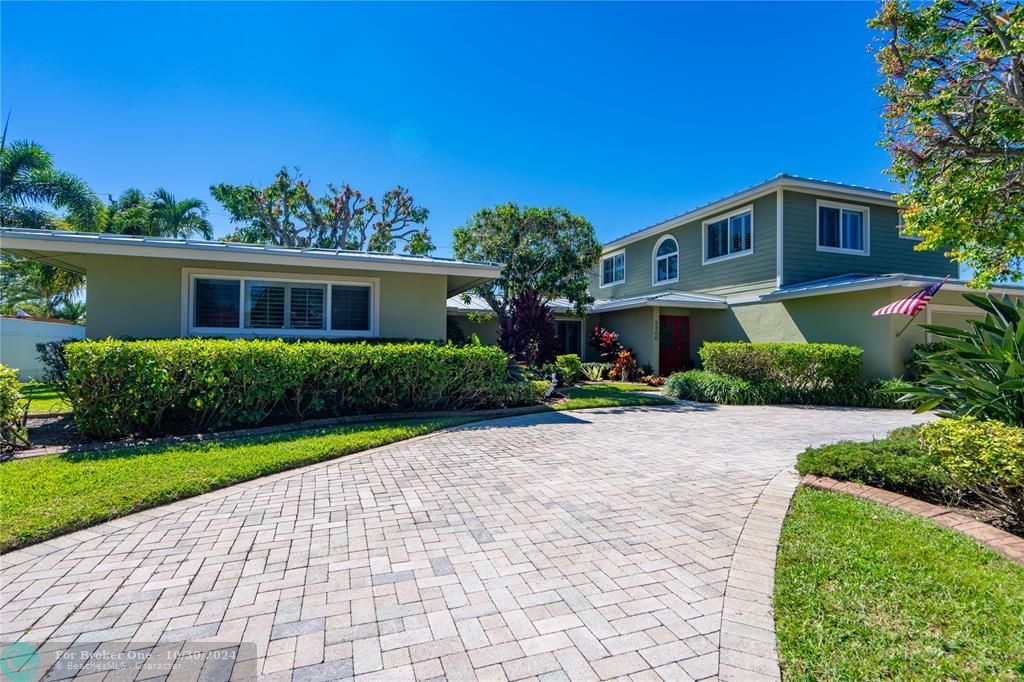 For Sale: $1,295,000 (4 beds, 3 baths, 2787 Square Feet)