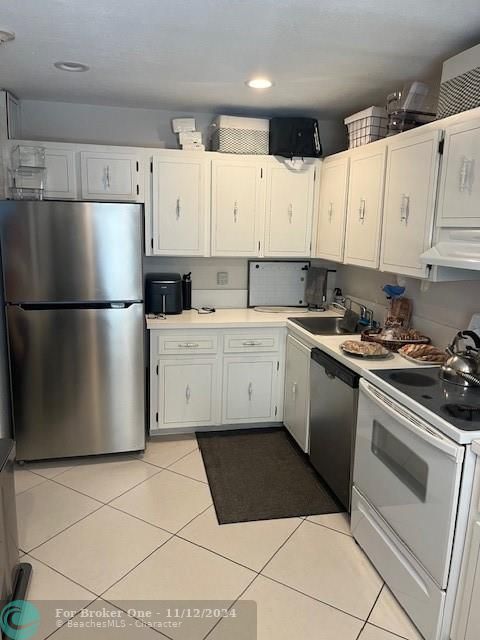 For Rent: $2,850 (2 beds, 2 baths, 1183 Square Feet)