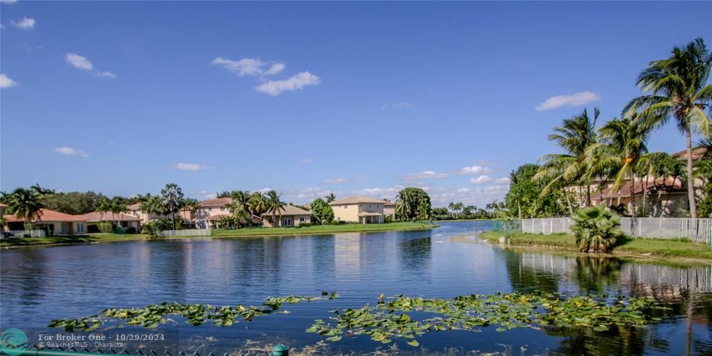 For Sale: $725,000 (3 beds, 2 baths, 1684 Square Feet)