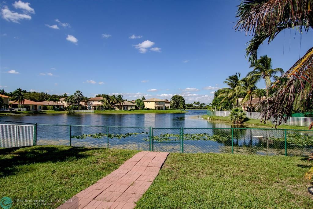 For Sale: $725,000 (3 beds, 2 baths, 1684 Square Feet)