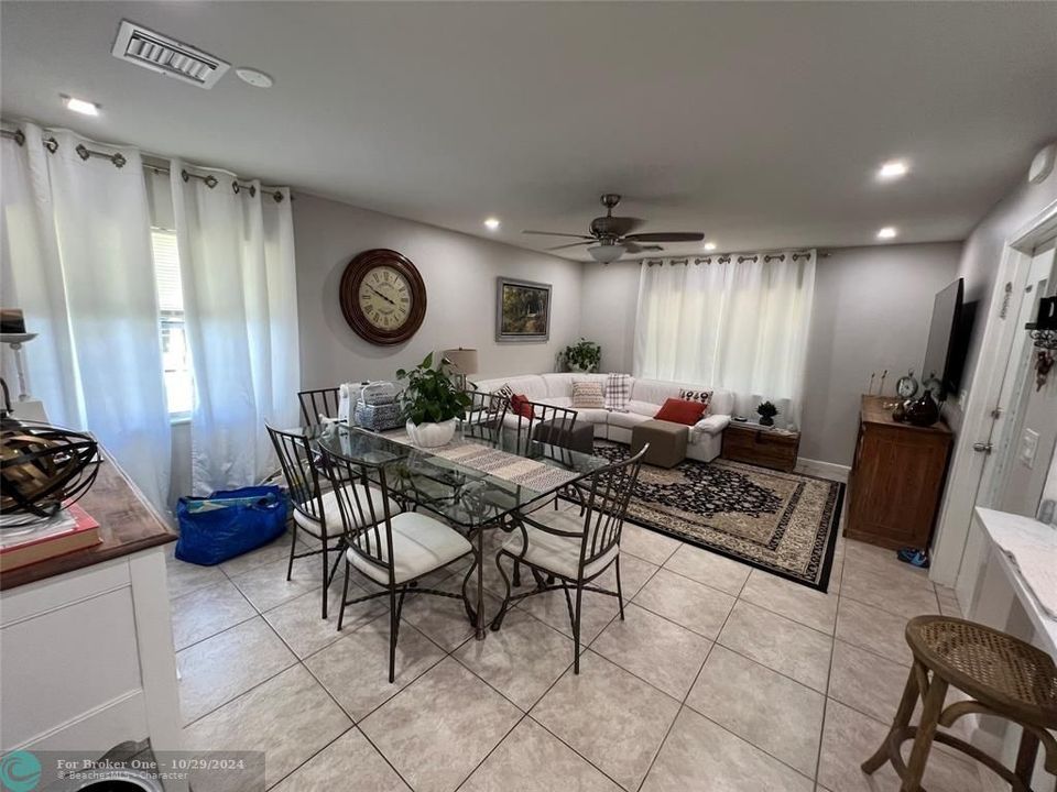 En Venta: $304,900 (2 camas, 2 baños, 1026 Pies cuadrados)