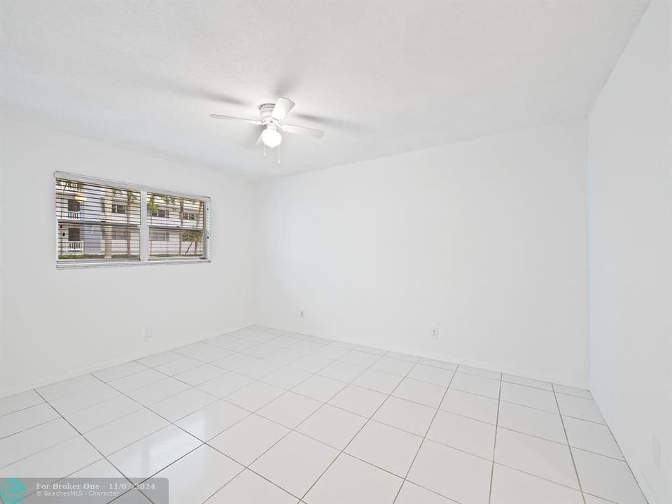 For Sale: $385,000 (2 beds, 2 baths, 1260 Square Feet)