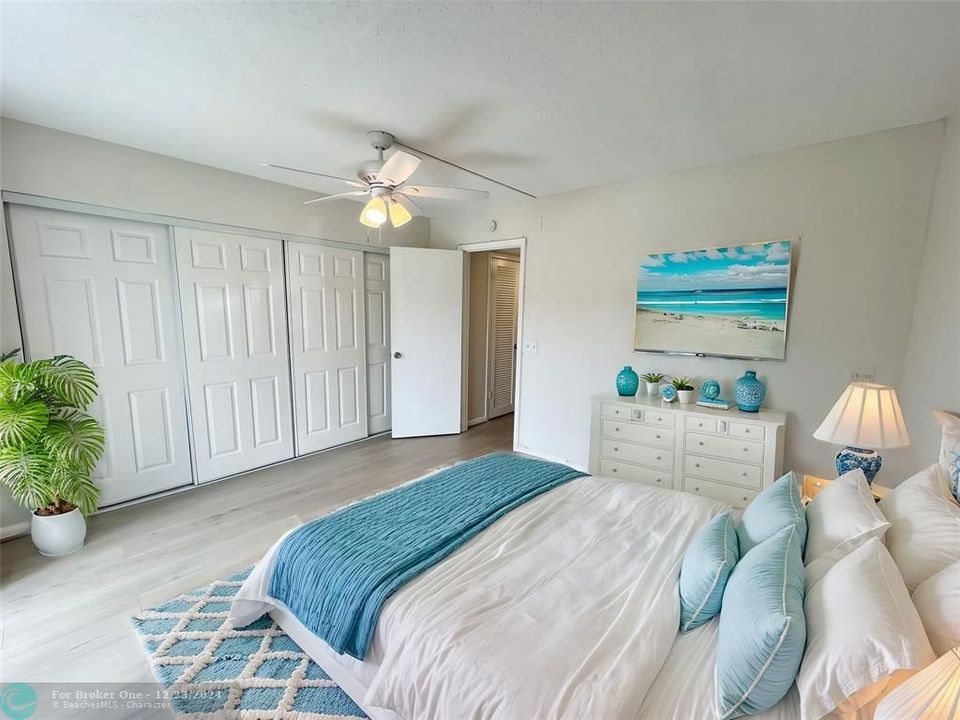 Active With Contract: $1,500 (1 beds, 1 baths, 593 Square Feet)