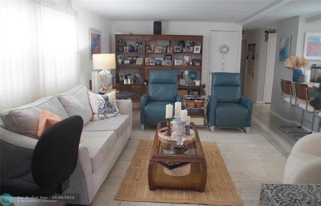 En Venta: $279,000 (2 camas, 2 baños, 1416 Pies cuadrados)