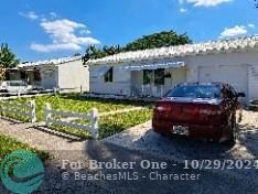 For Sale: $525,000 (2 beds, 1 baths, 1043 Square Feet)