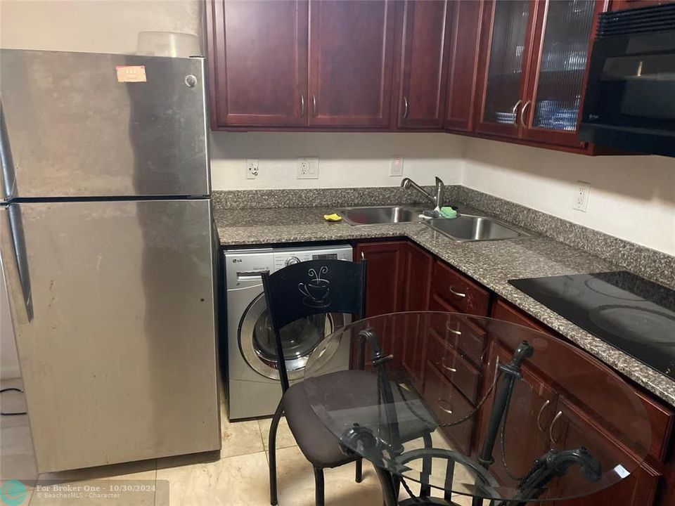 En Venta: $409,900 (0 camas, 1 baños, 644 Pies cuadrados)