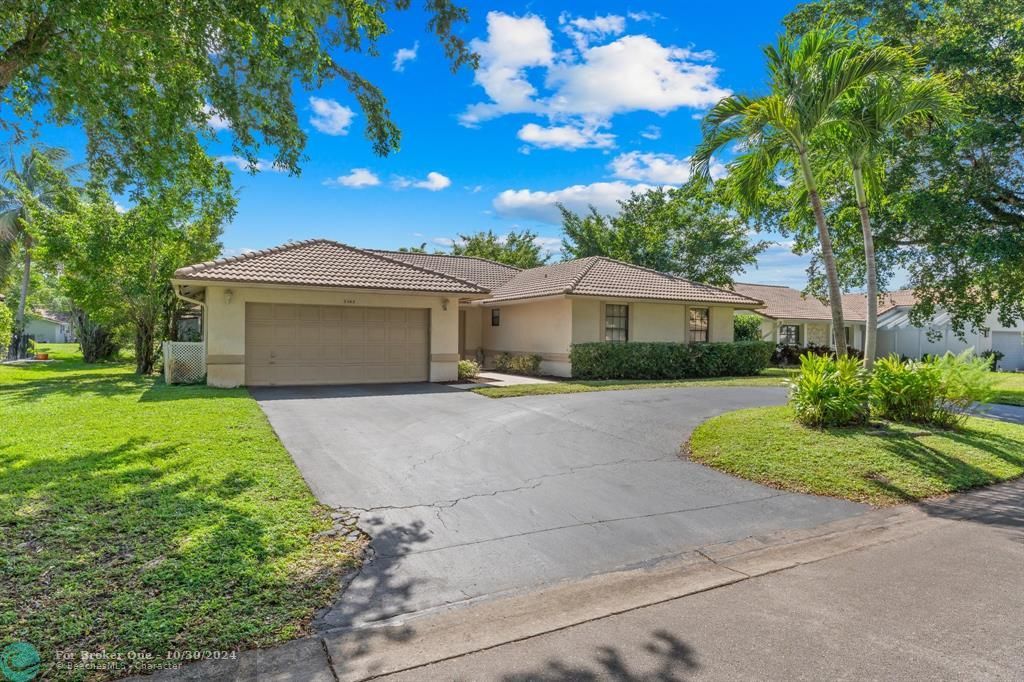 For Sale: $750,000 (4 beds, 2 baths, 2171 Square Feet)