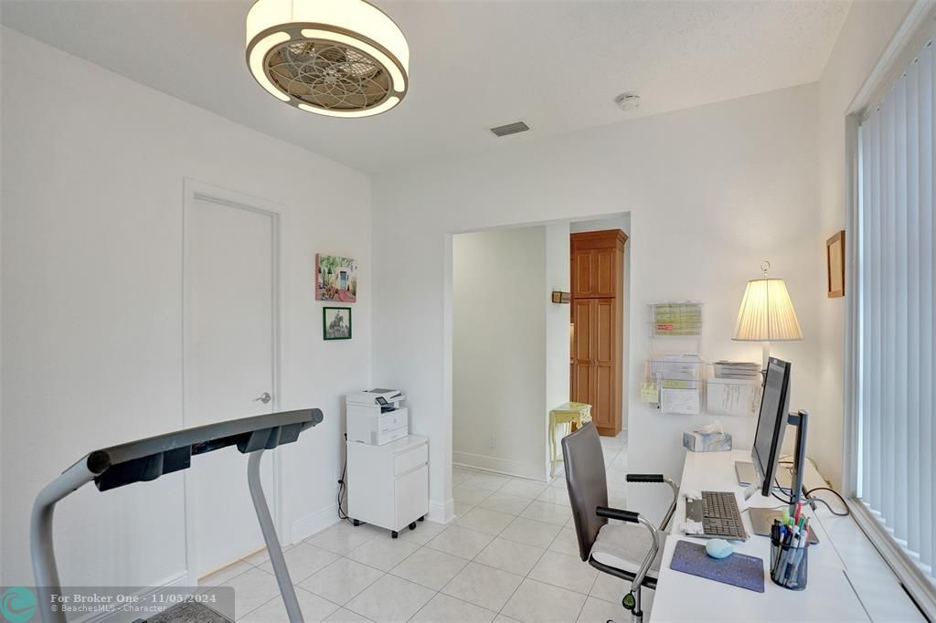 For Sale: $289,900 (2 beds, 2 baths, 1332 Square Feet)