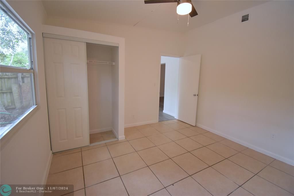 For Sale: $379,000 (2 beds, 2 baths, 952 Square Feet)