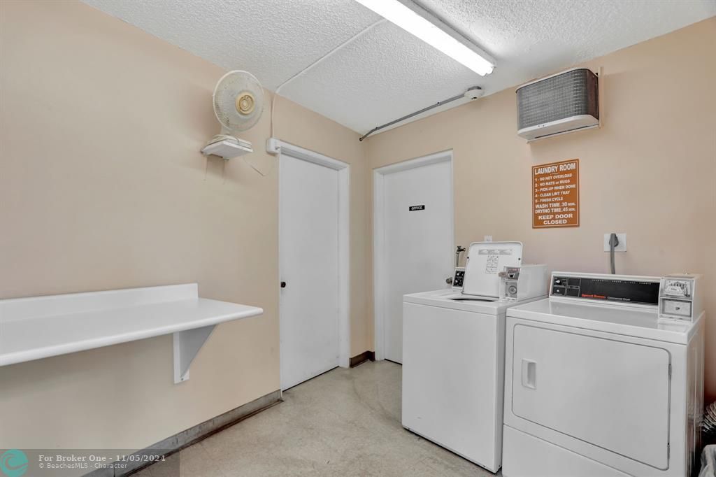 For Sale: $209,900 (2 beds, 2 baths, 1100 Square Feet)