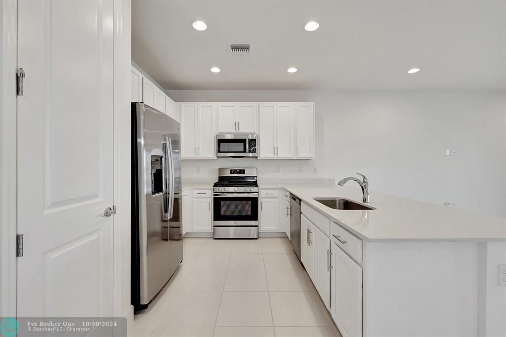 For Sale: $539,900 (3 beds, 2 baths, 1752 Square Feet)