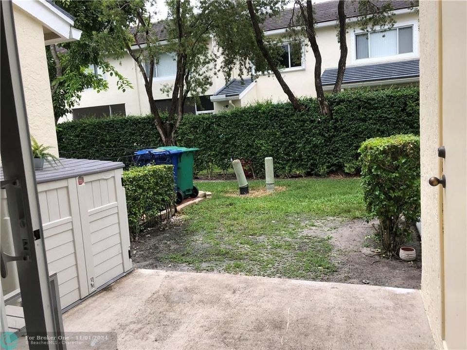 For Rent: $2,600 (2 beds, 2 baths, 1050 Square Feet)