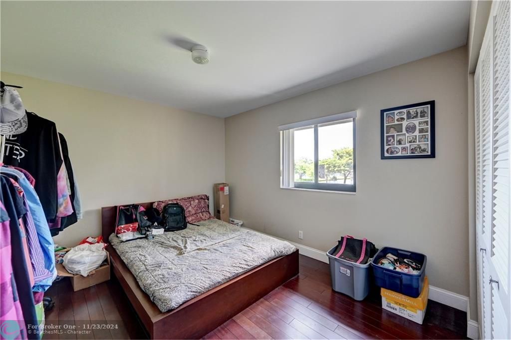 Active With Contract: $2,850 (3 beds, 2 baths, 1484 Square Feet)