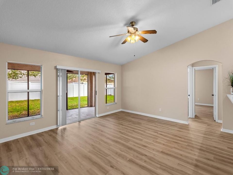 Active With Contract: $449,900 (4 beds, 2 baths, 2078 Square Feet)