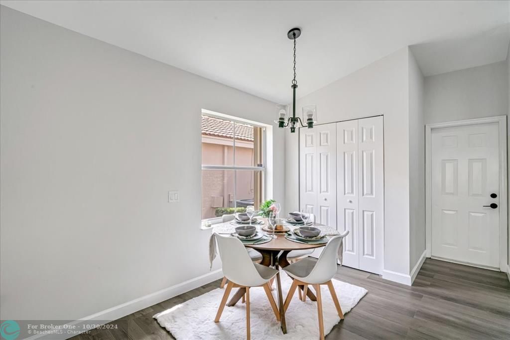 For Sale: $539,990 (2 beds, 2 baths, 1153 Square Feet)