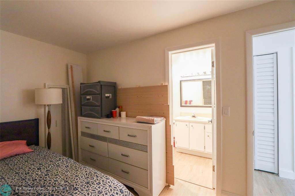 For Sale: $250,000 (2 beds, 2 baths, 1190 Square Feet)