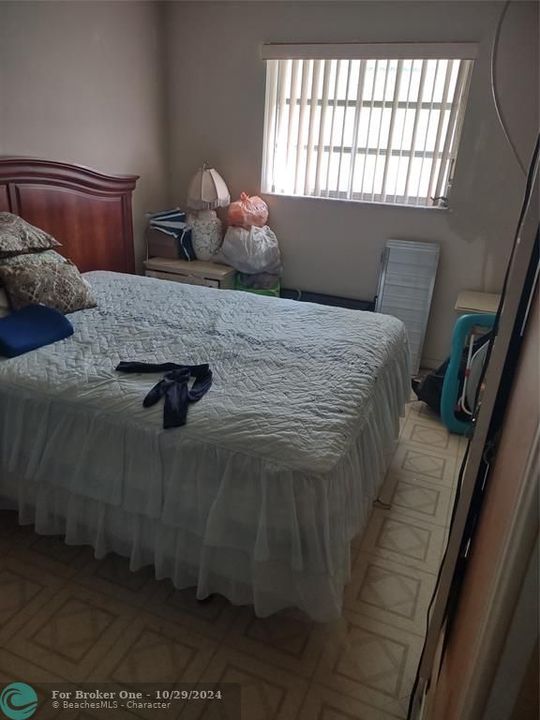 En Venta: $339,000 (2 camas, 2 baños, 1238 Pies cuadrados)