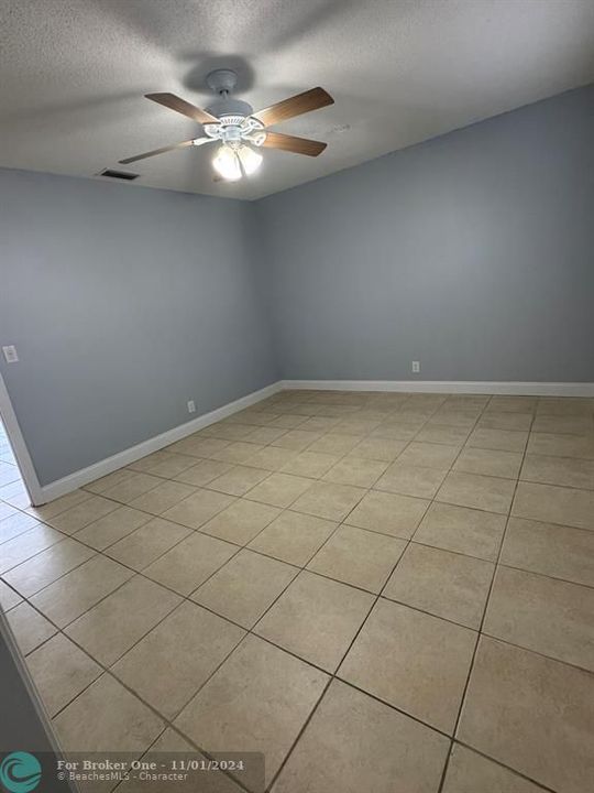 For Rent: $2,200 (2 beds, 2 baths, 850 Square Feet)