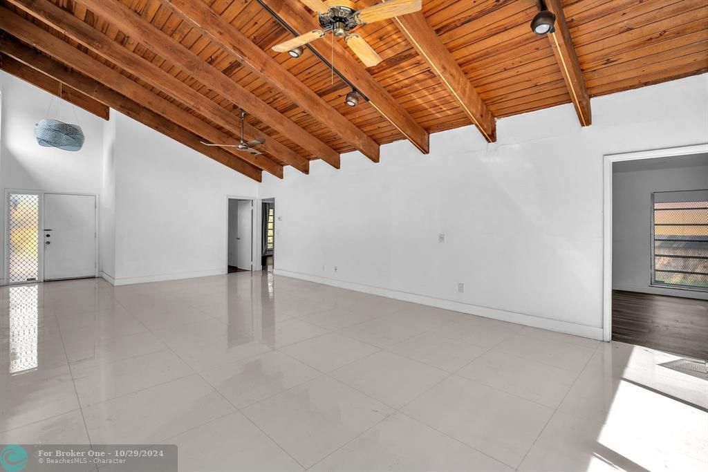 En Venta: $430,000 (3 camas, 2 baños, 1790 Pies cuadrados)