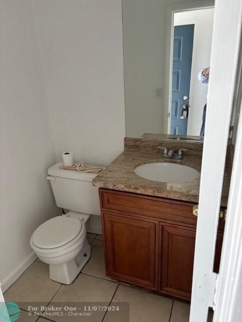 For Rent: $2,000 (2 beds, 2 baths, 1040 Square Feet)