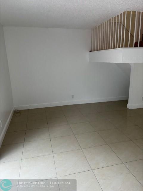 For Rent: $2,000 (2 beds, 2 baths, 1040 Square Feet)