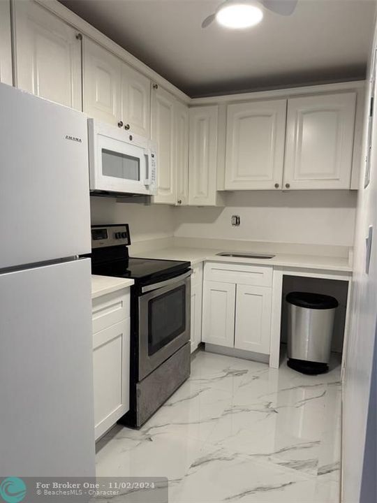 For Rent: $2,350 (1 beds, 1 baths, 640 Square Feet)