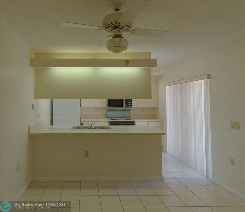 For Sale: $324,900 (2 beds, 2 baths, 1264 Square Feet)