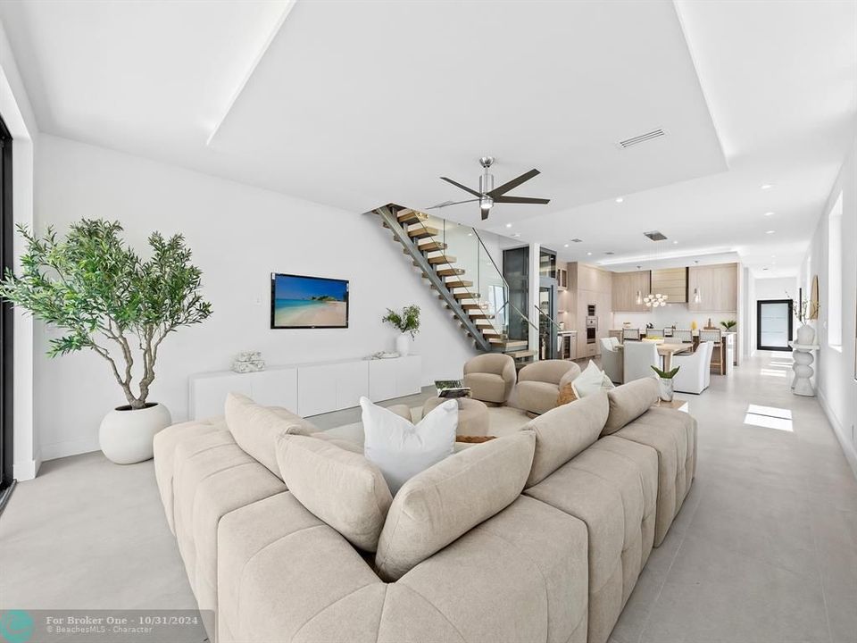 For Sale: $2,395,000 (3 beds, 2 baths, 3369 Square Feet)