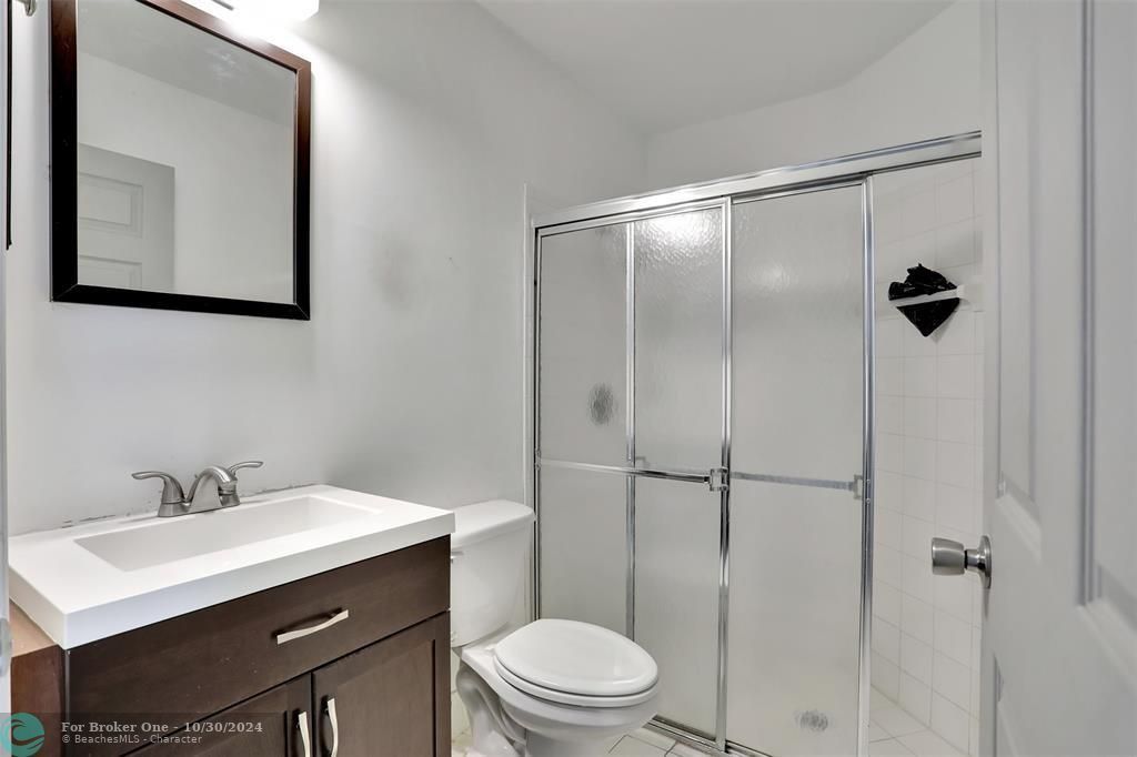 For Sale: $429,900 (2 beds, 2 baths, 1179 Square Feet)