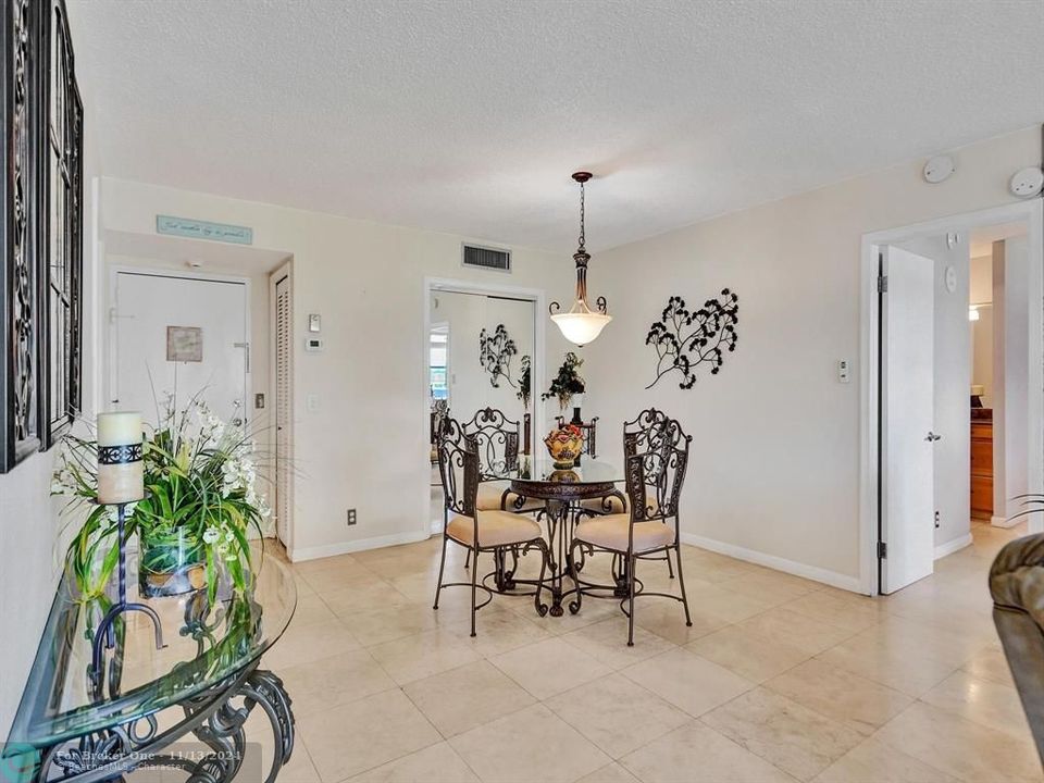 For Sale: $439,000 (2 beds, 2 baths, 1300 Square Feet)