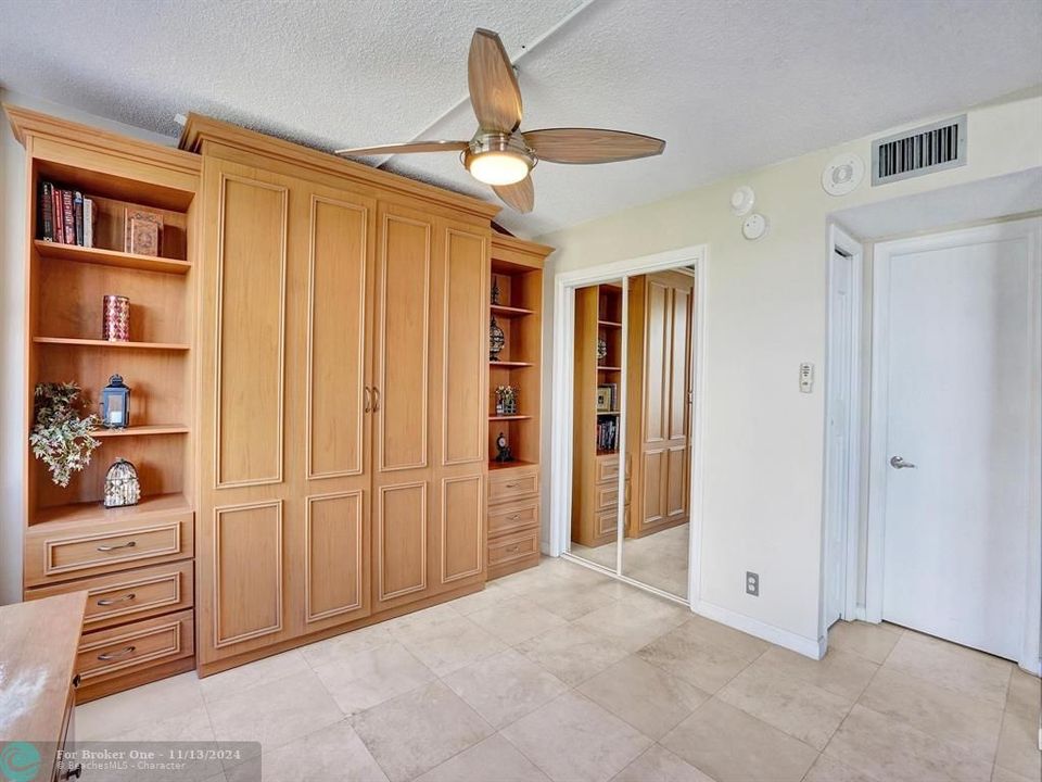 For Sale: $439,000 (2 beds, 2 baths, 1300 Square Feet)