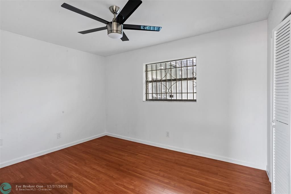 For Sale: $165,000 (2 beds, 2 baths, 845 Square Feet)