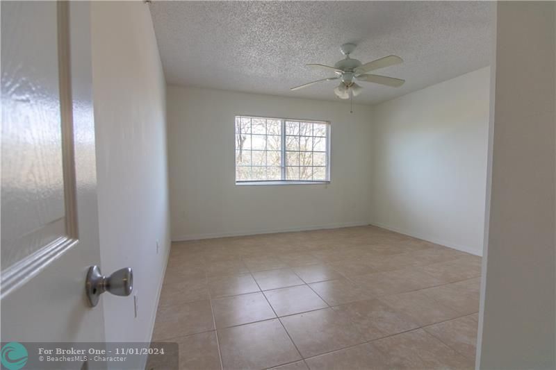 For Rent: $2,300 (2 beds, 2 baths, 1246 Square Feet)