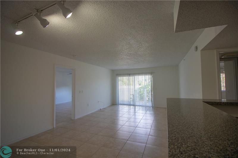 For Rent: $2,300 (2 beds, 2 baths, 1246 Square Feet)