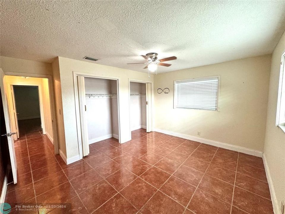 Active With Contract: $2,800 (2 beds, 2 baths, 1581 Square Feet)